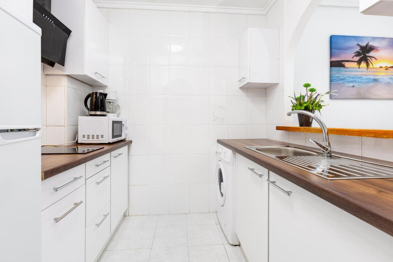 Arquitecto Larramendi Apartment ตอร์เรเวียคา ภายนอก รูปภาพ